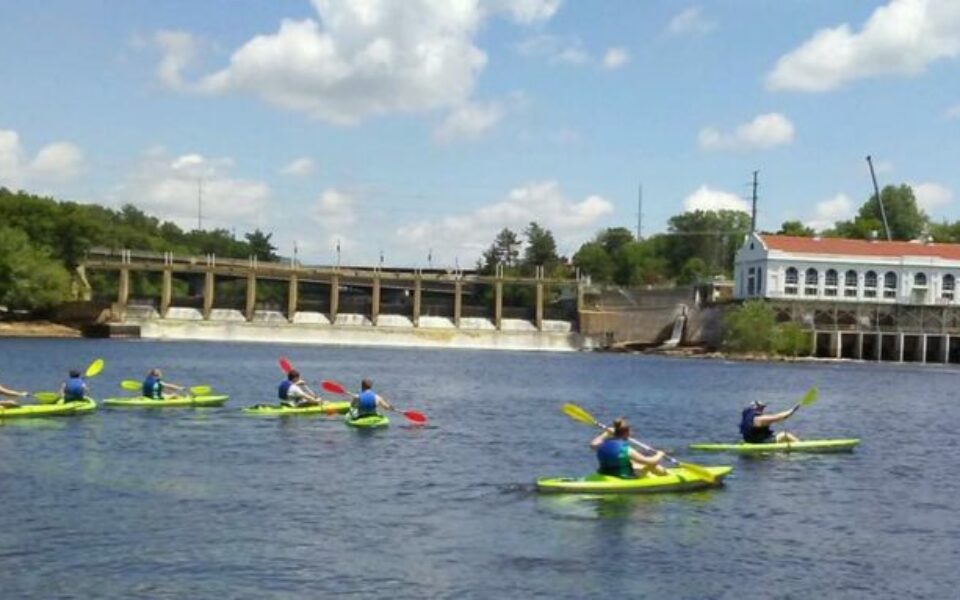 dam kayaks